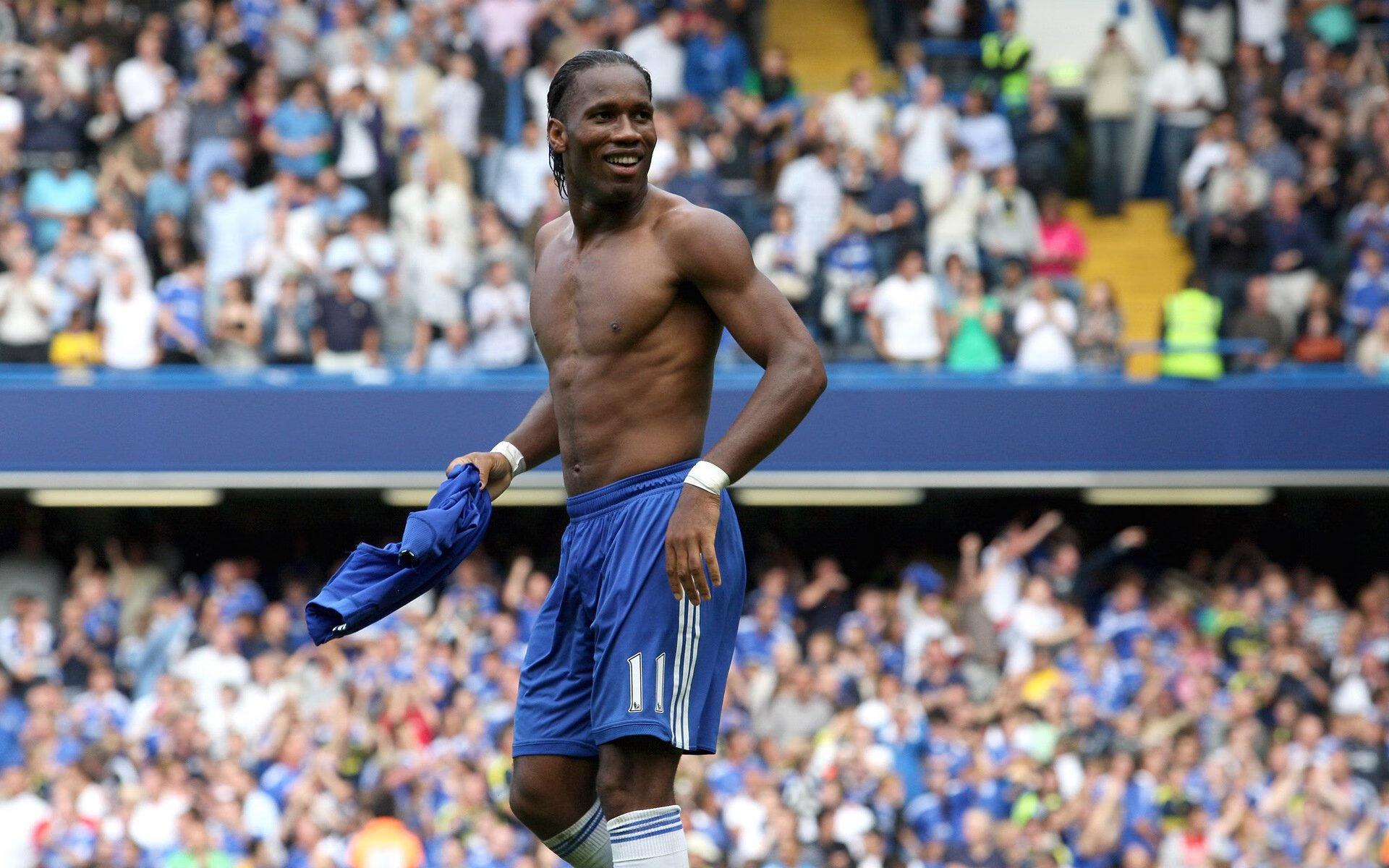 佩尼亚:穿着别的球衣来到巴塞罗那比赛,这种感觉很奇怪,佩塞利亚球衣号码